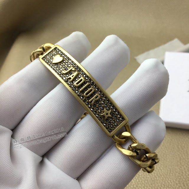 Dior飾品 迪奧經典熱銷款jadior字母復古銅色手鏈手環  zgd1490